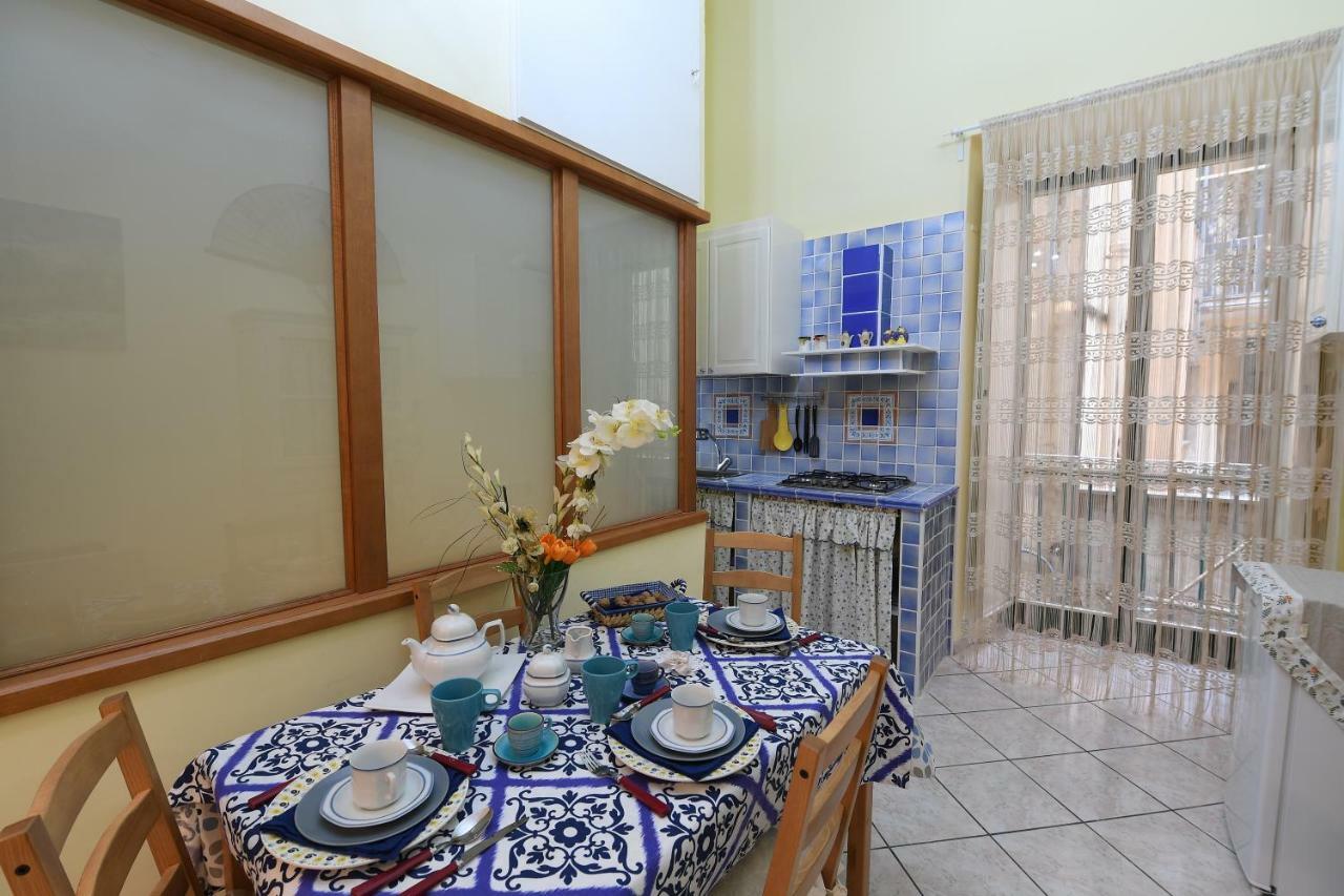 Salerno Centro Apartment Bagian luar foto