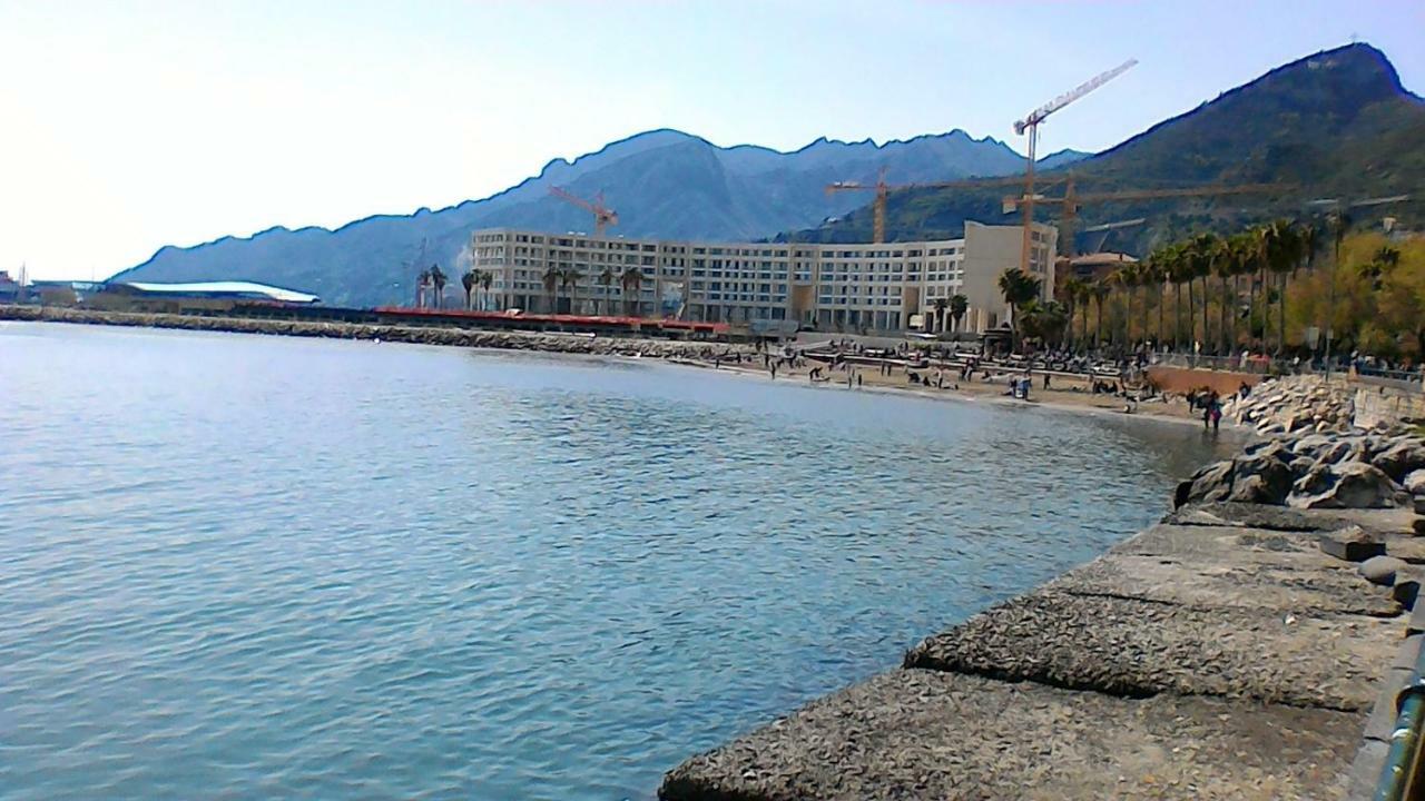 Salerno Centro Apartment Bagian luar foto